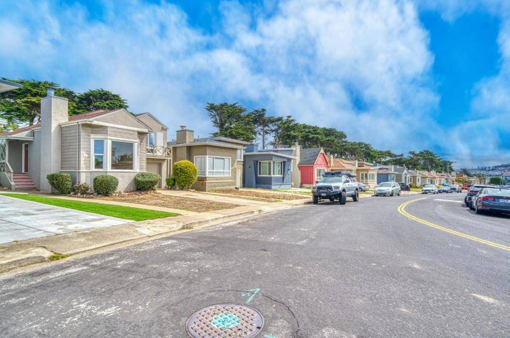 Daly City, CA 94015,396 Northgate AVE