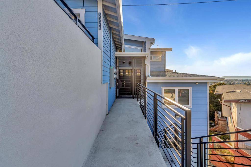 Oakland, CA 94605,3074 Malcolm AVE
