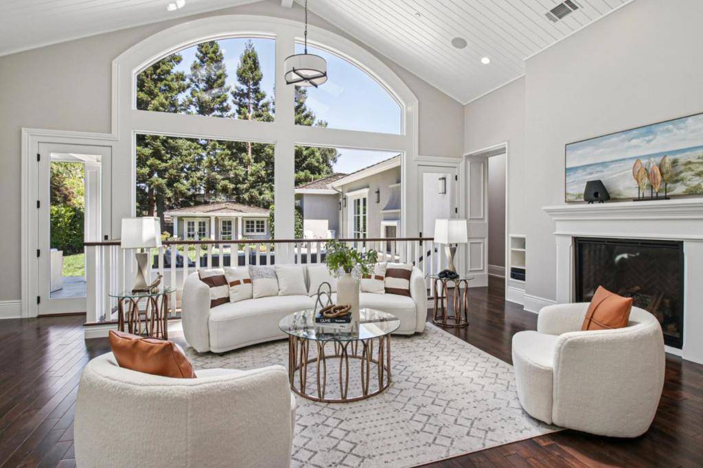 Los Altos, CA 94022,667 Jay ST