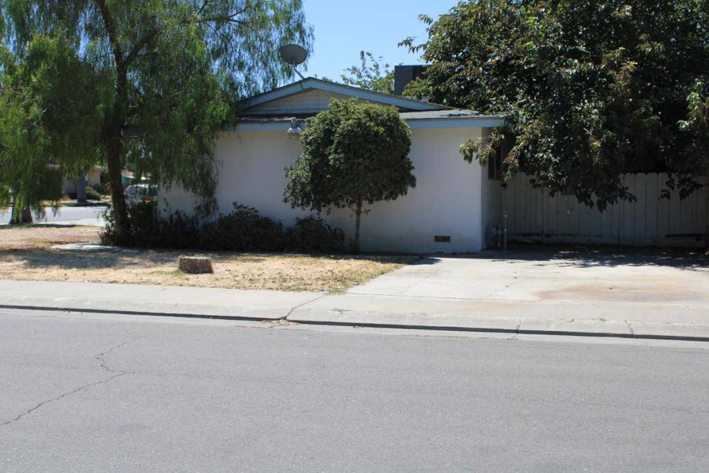 Los Banos, CA 93635,405 N Santa Ana ST