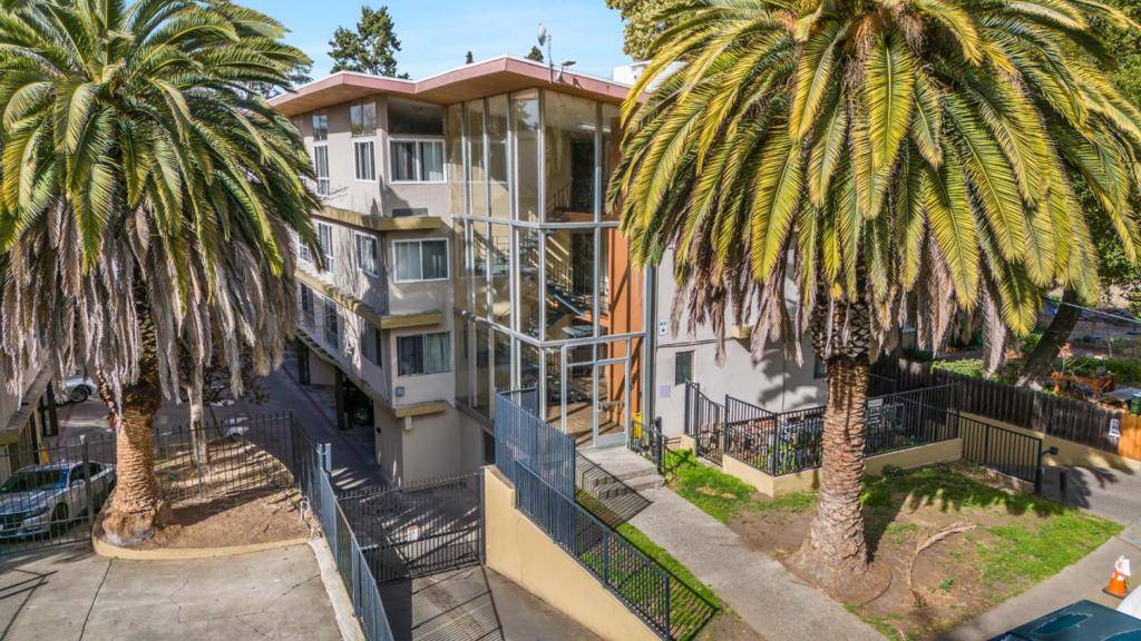 East Palo Alto, CA 94303,17771779 Woodland AVE