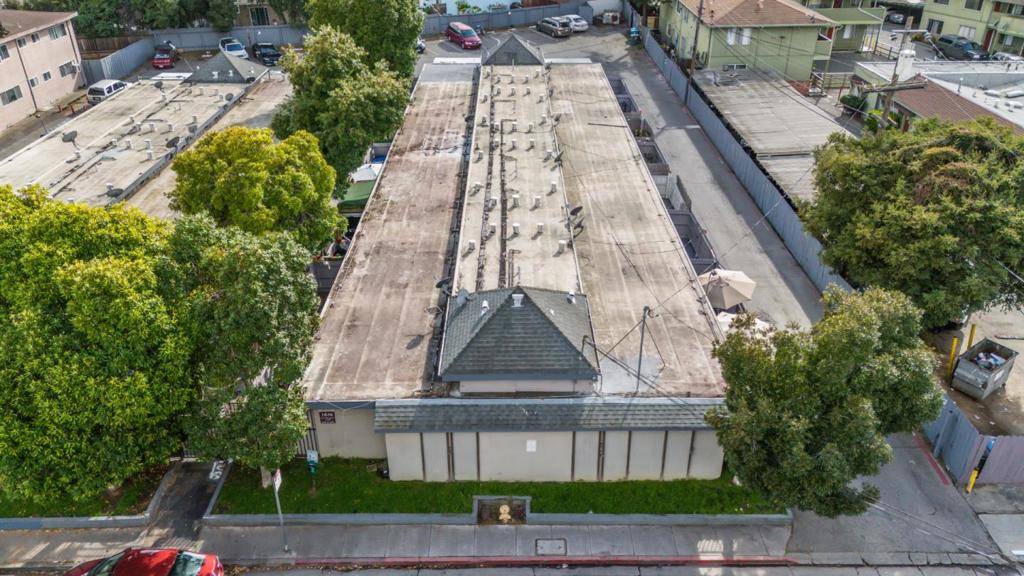 East Palo Alto, CA 94303,1836 W Bayshore RD