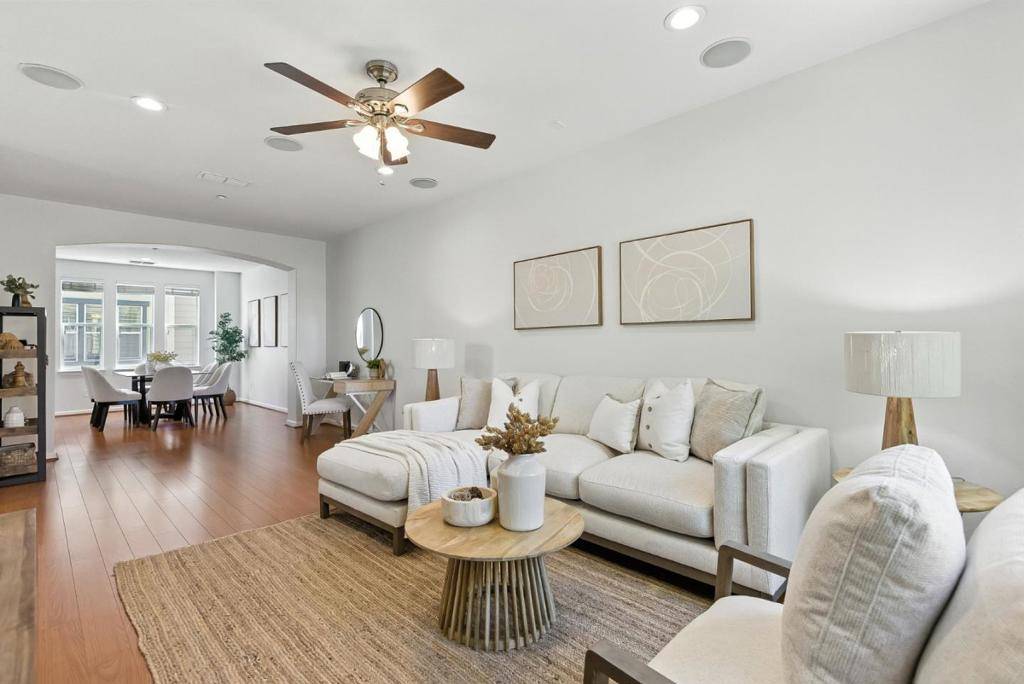 Sunnyvale, CA 94086,211 Peppermint Tree TER #1