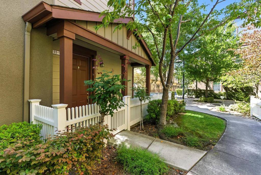 Sunnyvale, CA 94086,211 Peppermint Tree TER #1