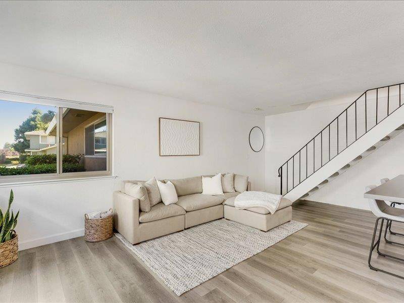 Capitola, CA 95010,4475 Diamond ST #3