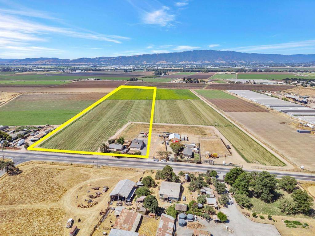 Gilroy, CA 95020,2718 Ferguson RD