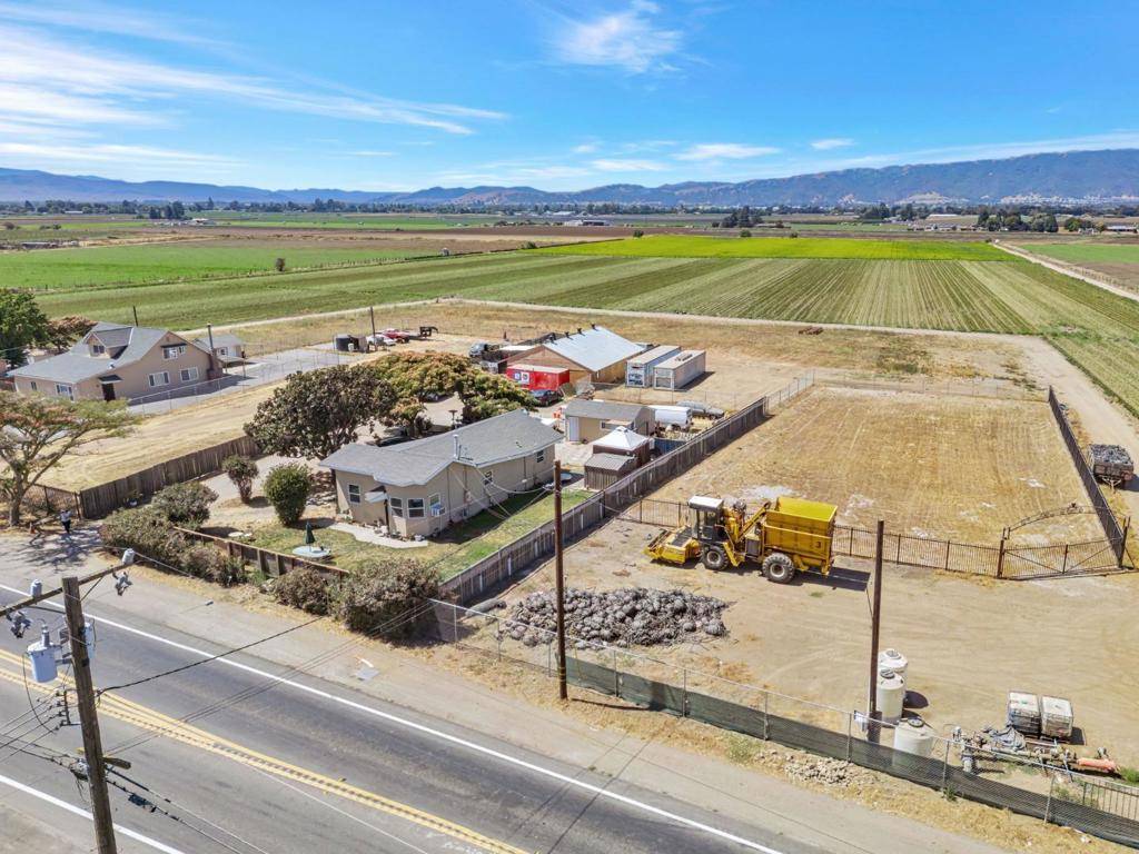 Gilroy, CA 95020,2712 Ferguson RD