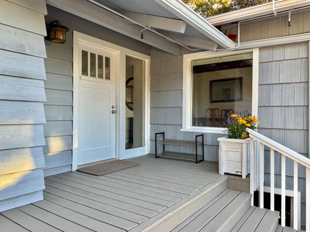 Portola Valley, CA 94028,108 Santa Maria AVE