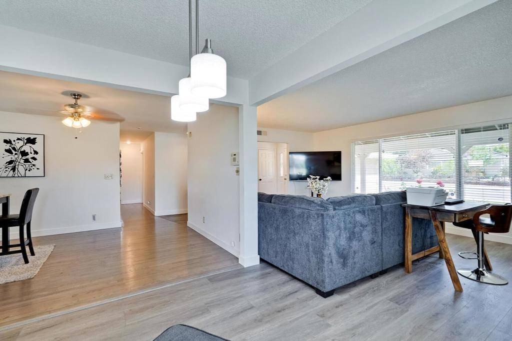San Jose, CA 95148,2209 Fairmont DR