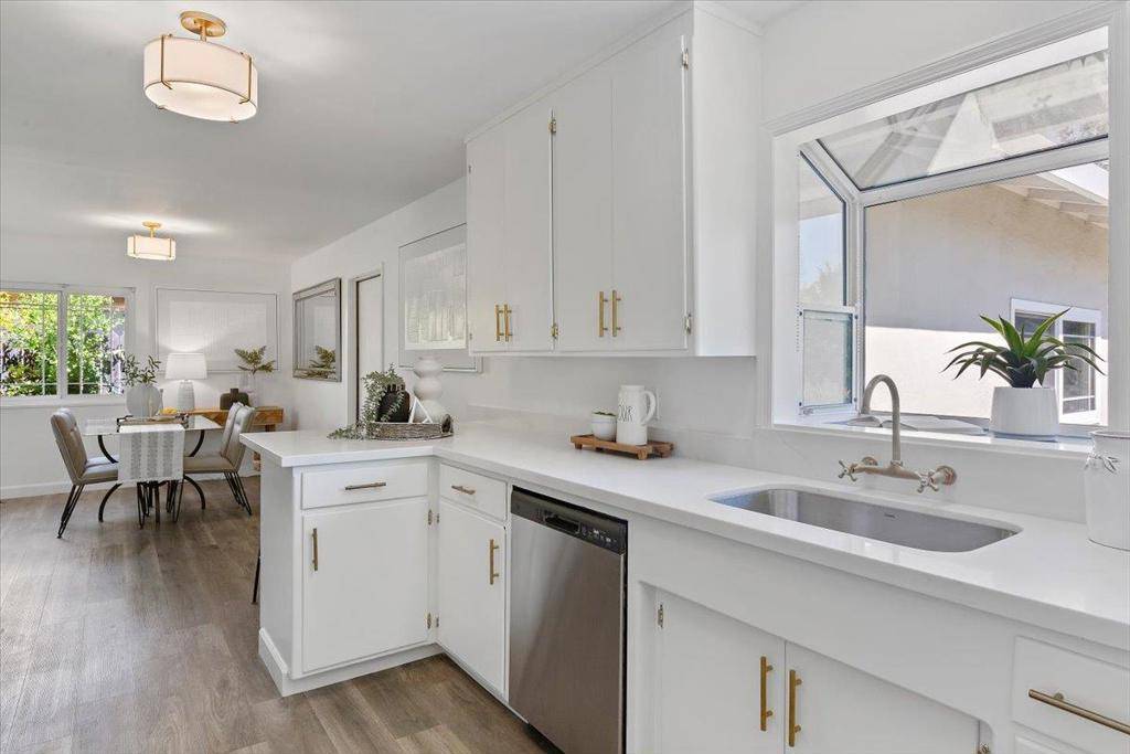 Palo Alto, CA 94306,622 Wellsbury WAY
