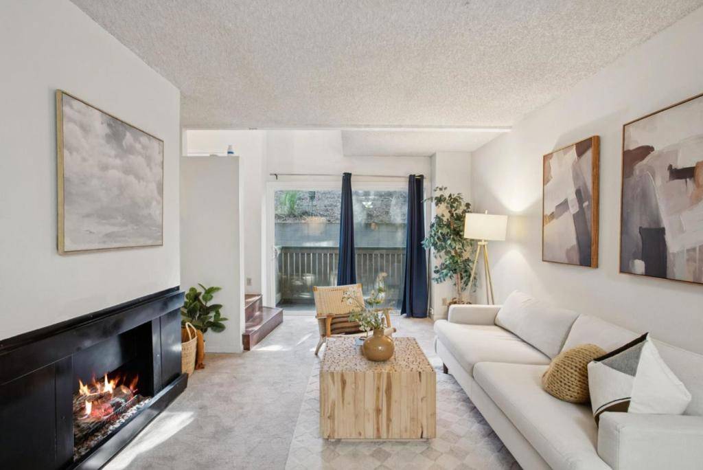 Daly City, CA 94015,357 Half Moon LN #12