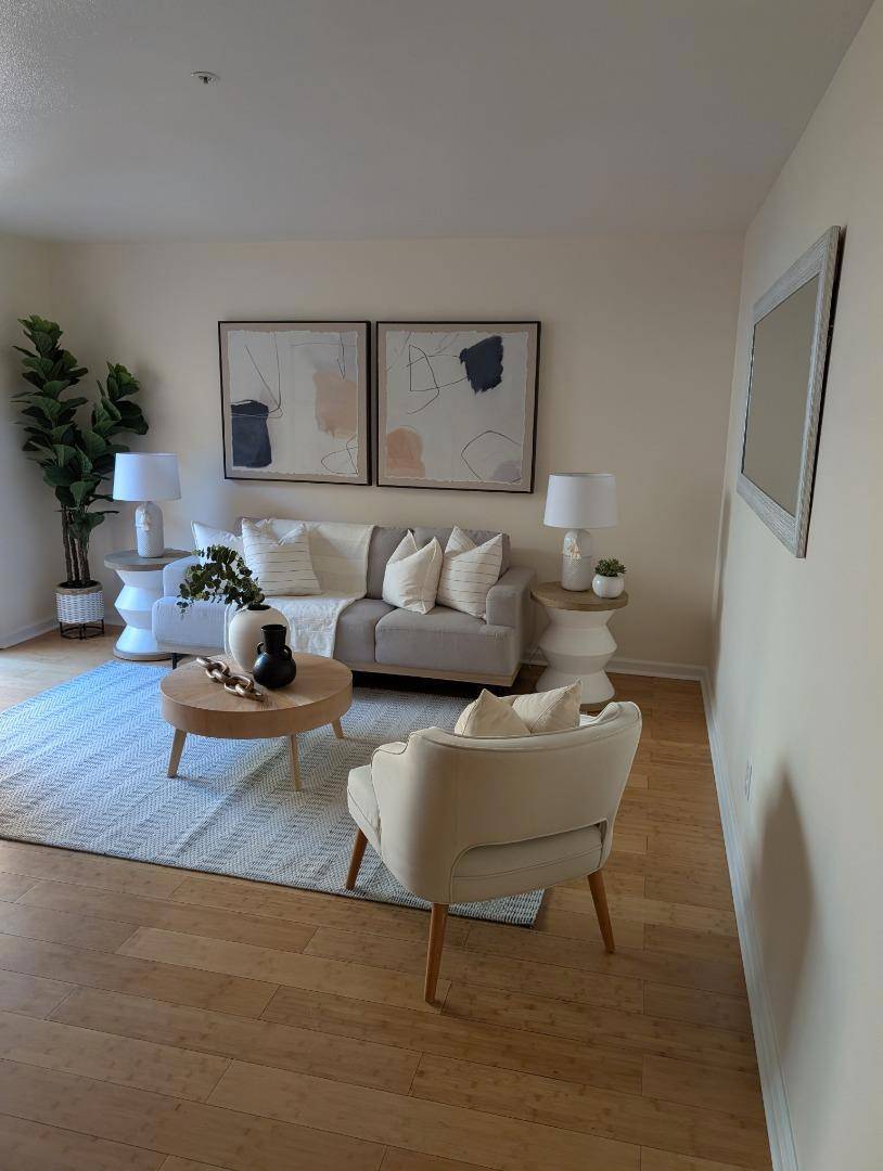 Los Altos, CA 94022,805 N San Antonio RD