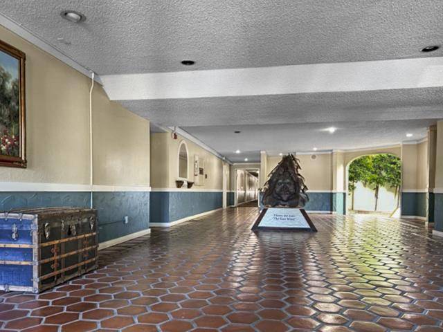 Santa Clara, CA 95051,1720 Halford AVE #227