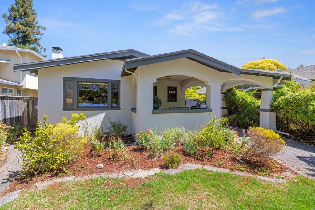 Redwood City, CA 94062,221 Grand ST