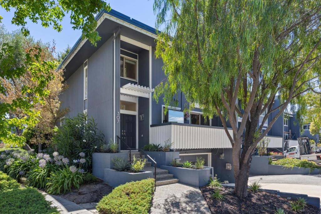 Redwood City, CA 94061,307 Carlos AVE