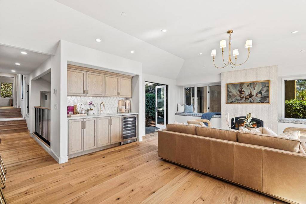 Carmel, CA 93923,2 SE San Antonio AVE