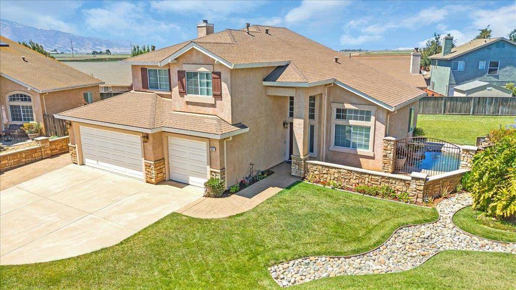 Gonzales, CA 93926,1851 Burgundy CIR