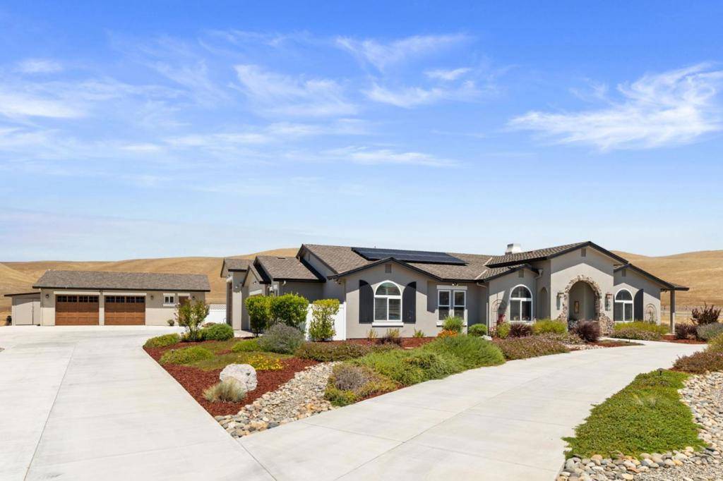 Tres Pinos, CA 95075,7251 Diablo Hills RD