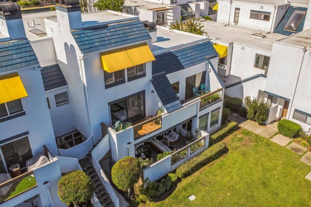Foster City, CA 94404,1029 Lido LN