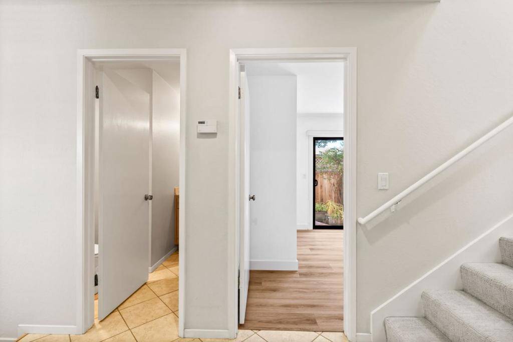 Mountain View, CA 94043,1993 Plymouth ST #11