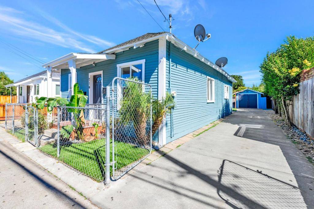 San Mateo, CA 94401,714 Tilton AVE