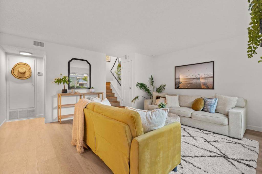 Capitola, CA 95010,1136 Callas LN #3