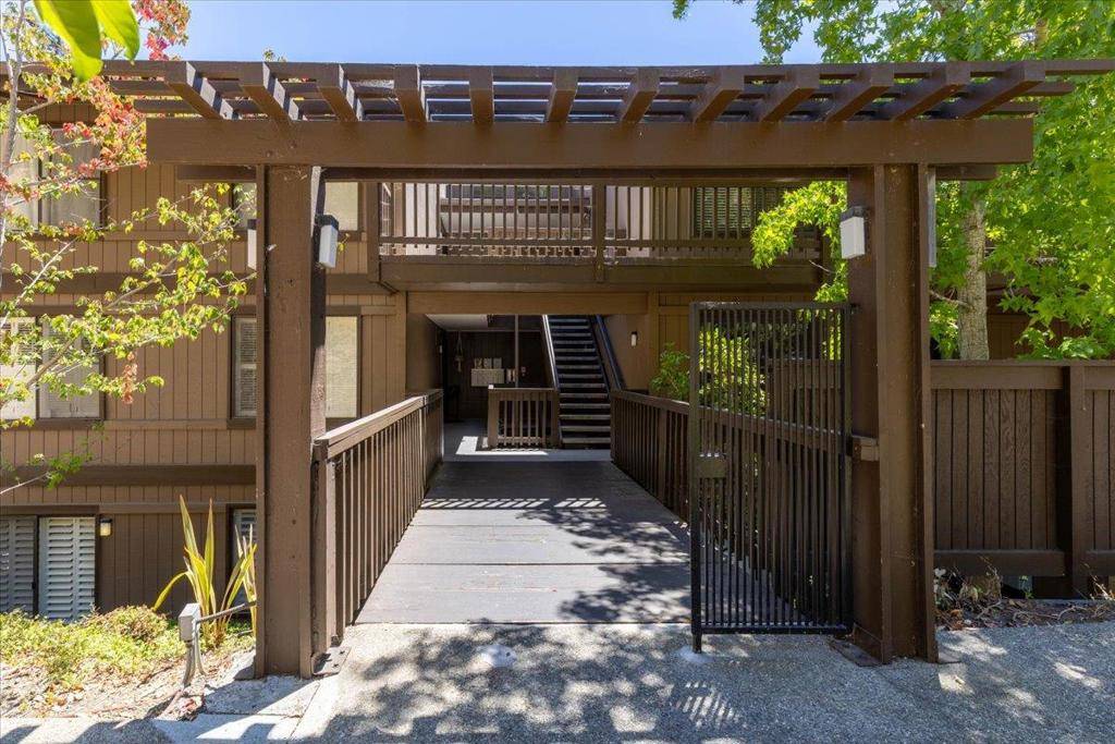 San Carlos, CA 94070,3392 Brittan AVE #4