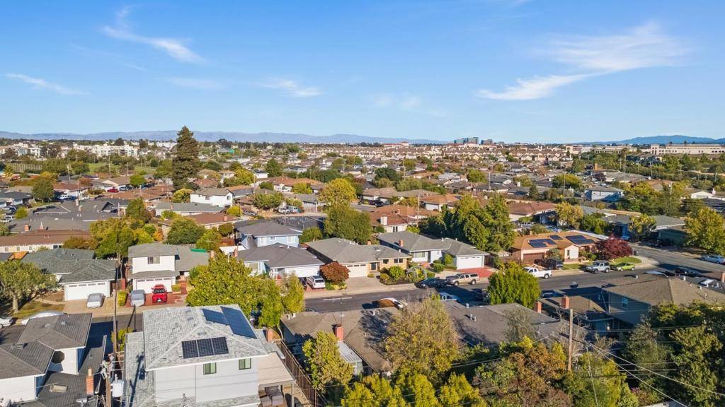 San Mateo, CA 94403,2075 Sullivan ST