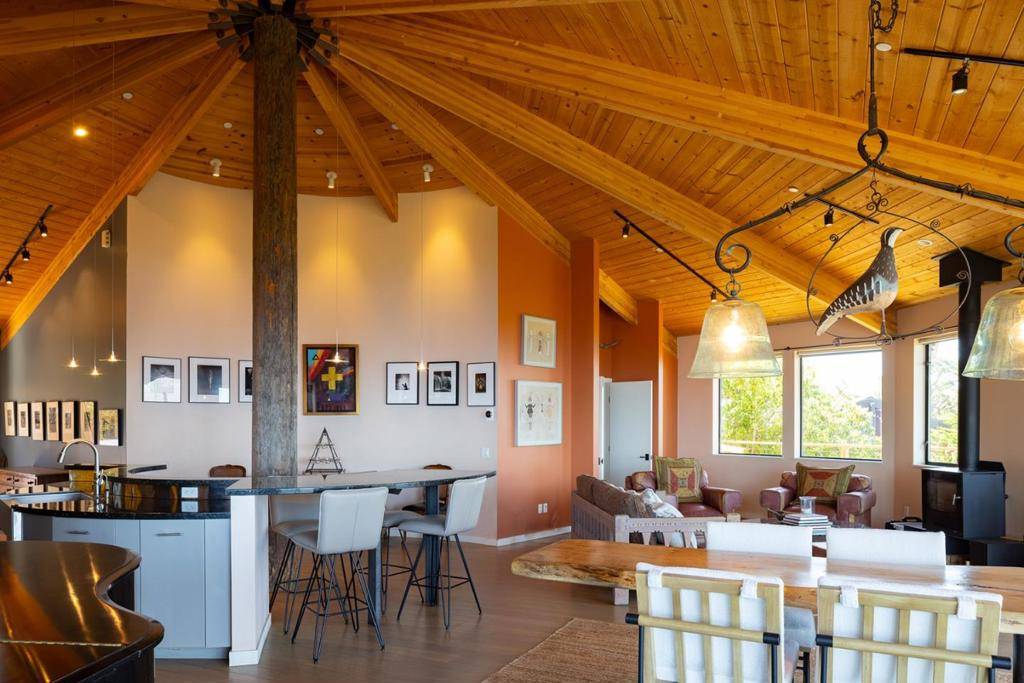 Carmel, CA 93923,209 Crest RD