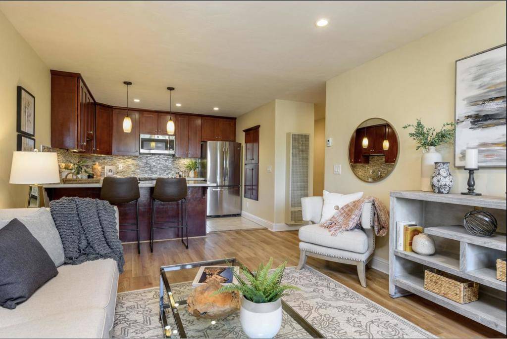 Redwood City, CA 94061,1458 Hudson ST #208