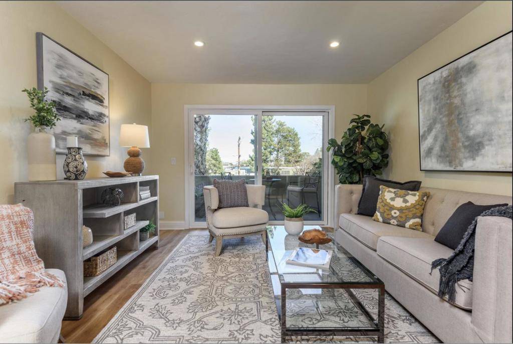 Redwood City, CA 94061,1458 Hudson ST #208