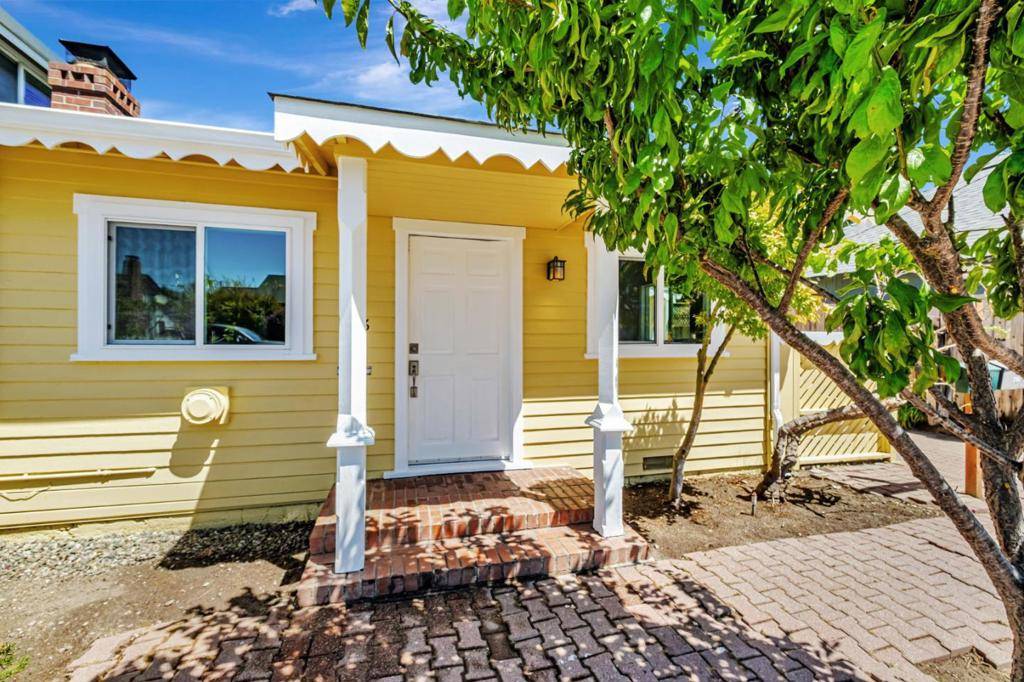 Santa Cruz, CA 95062,216 2nd AVE