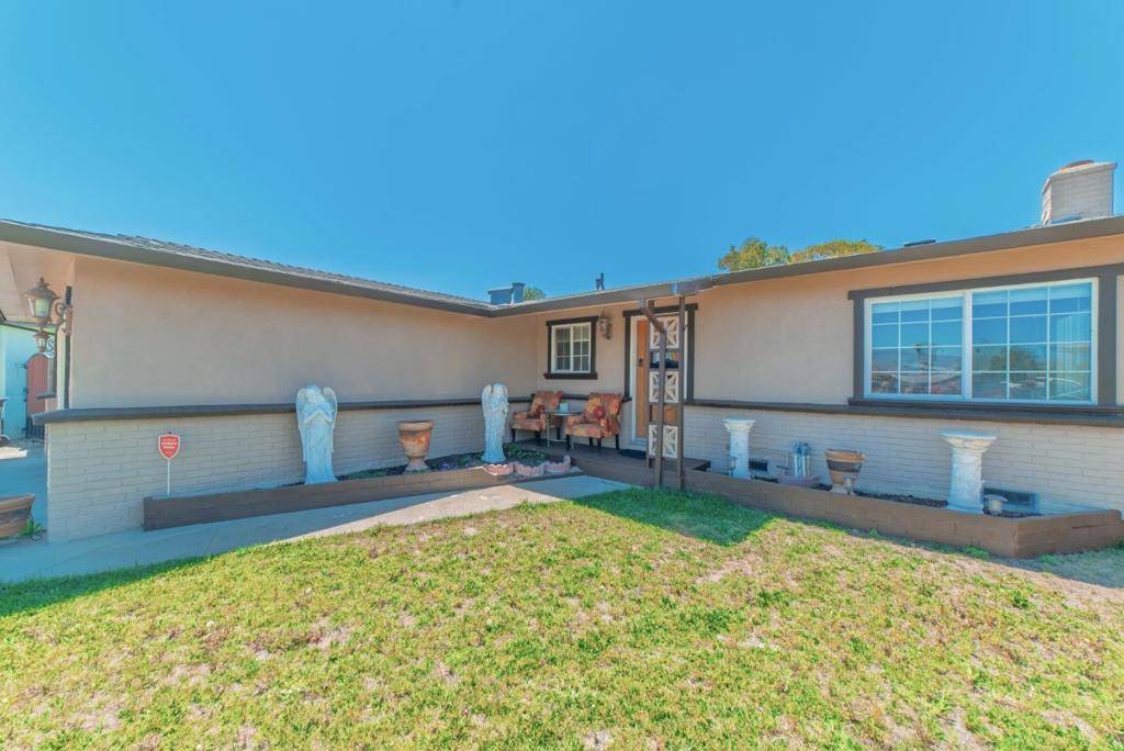 Salinas, CA 93906,336 Rainier DR