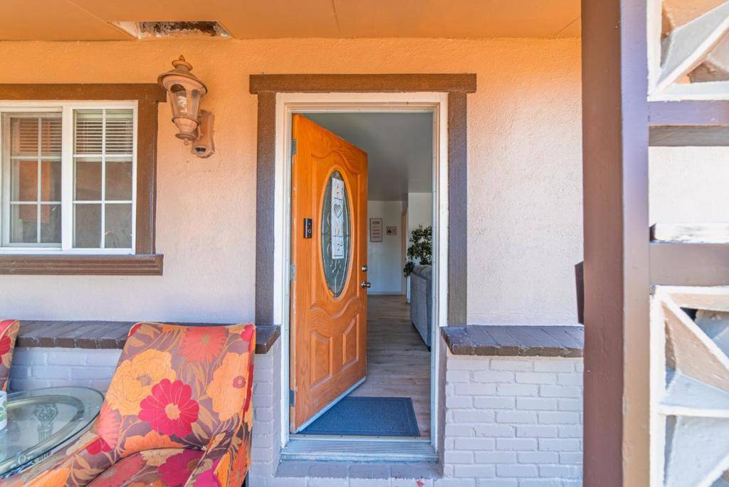 Salinas, CA 93906,336 Rainier DR