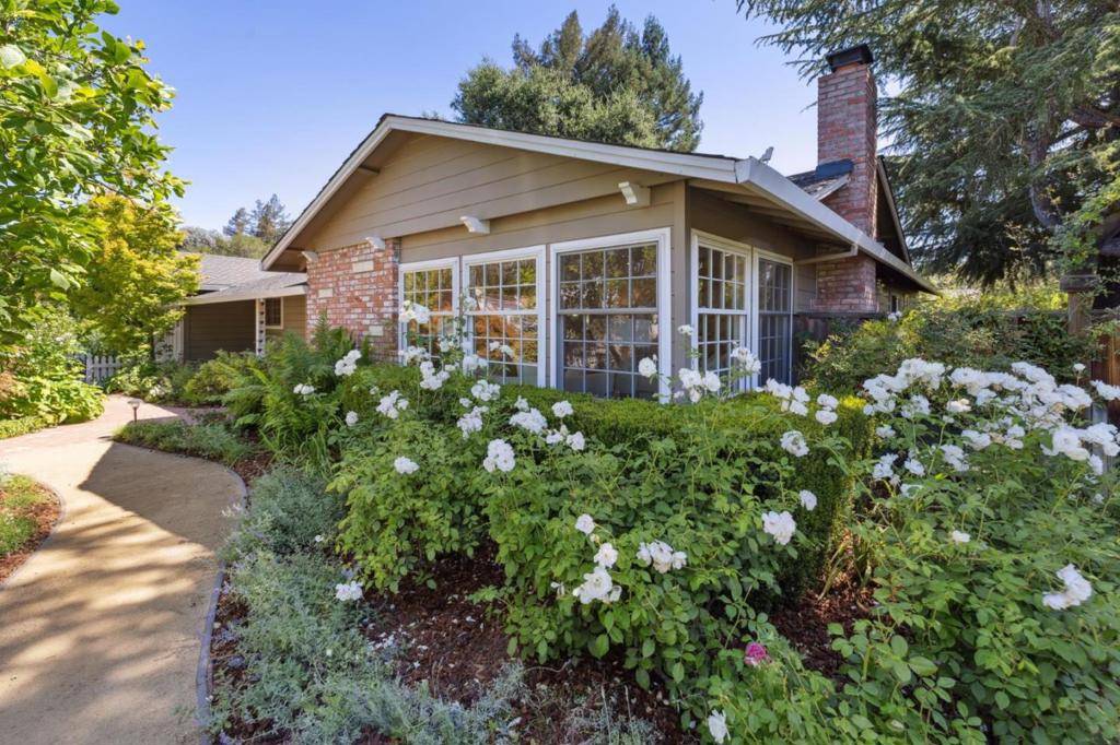 Los Altos, CA 94022,1 Hampton CT