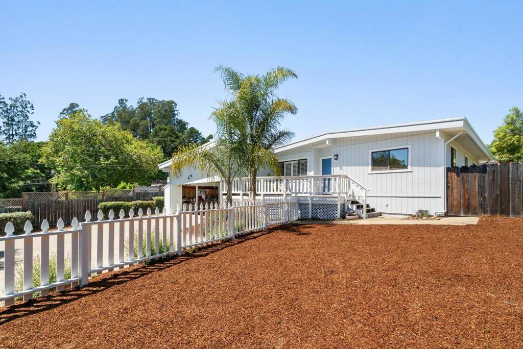 Aptos, CA 95003,1881 Cox RD