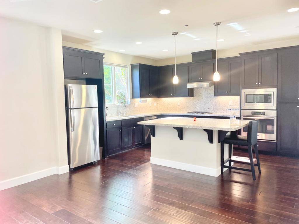 Sunnyvale, CA 94085,338 Santa Diana TER