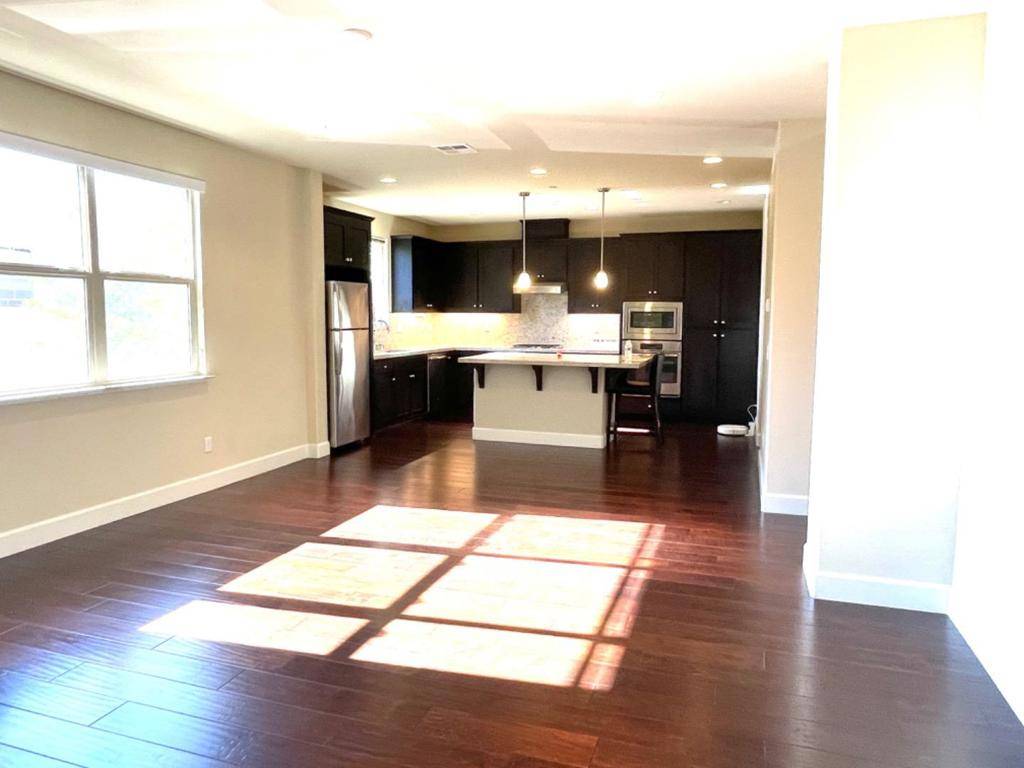 Sunnyvale, CA 94085,338 Santa Diana TER