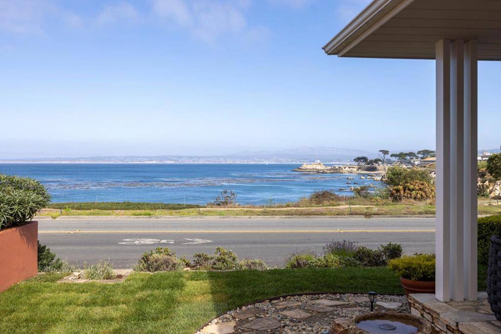 Pacific Grove, CA 93950,847 Ocean View BLVD