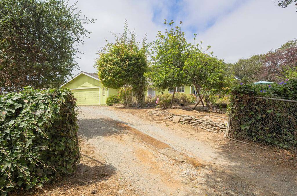 Salinas, CA 93907,16566 Meridian RD