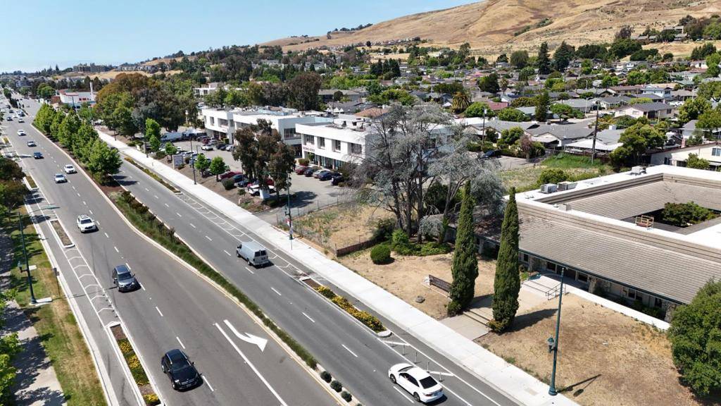 Hayward, CA 94544,30090 Mission BLVD