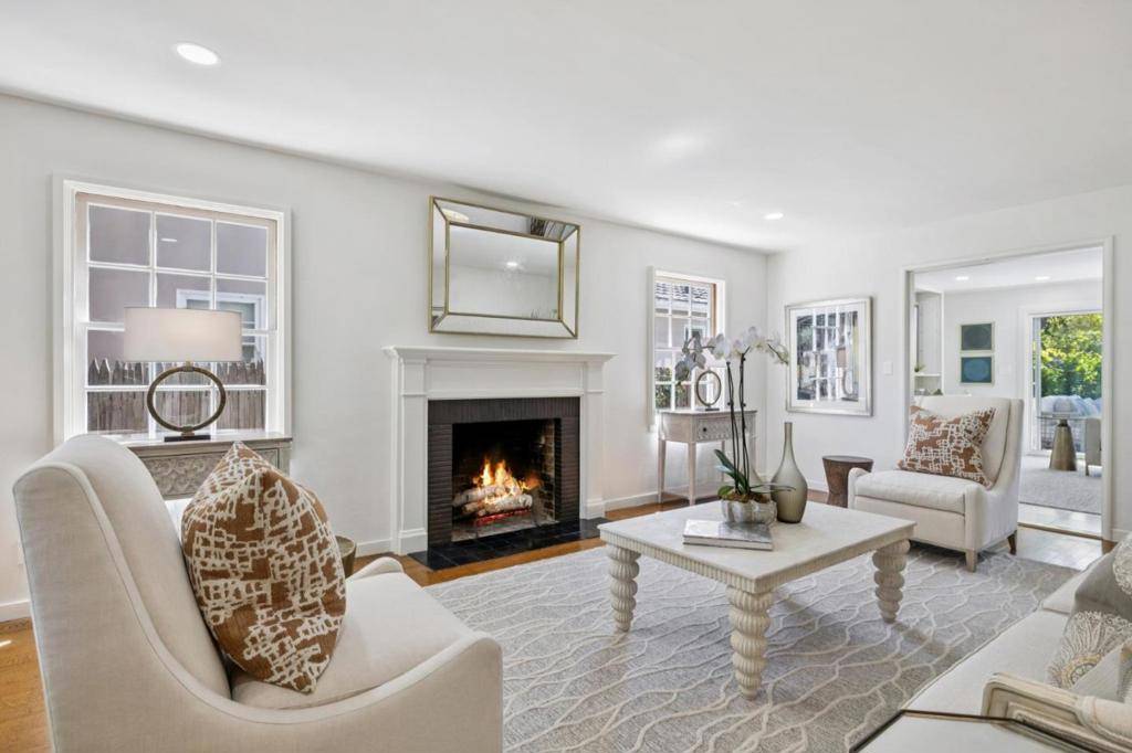 Palo Alto, CA 94301,1310 Greenwood AVE