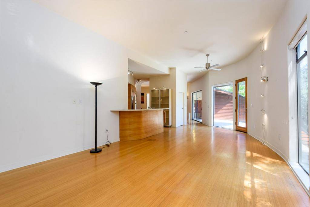 Redwood City, CA 94062,3527 Oak Knoll DR
