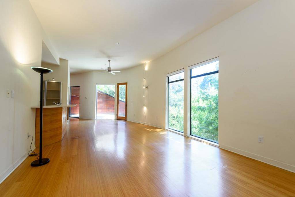 Redwood City, CA 94062,3527 Oak Knoll DR