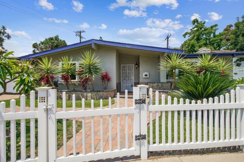 Costa Mesa, CA 92626,1662 Palau PL