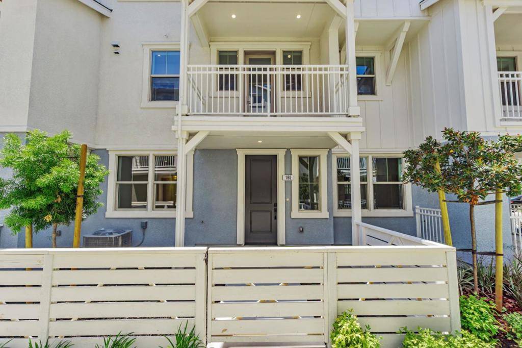 Walnut Creek, CA 94597,186 Oak CIR