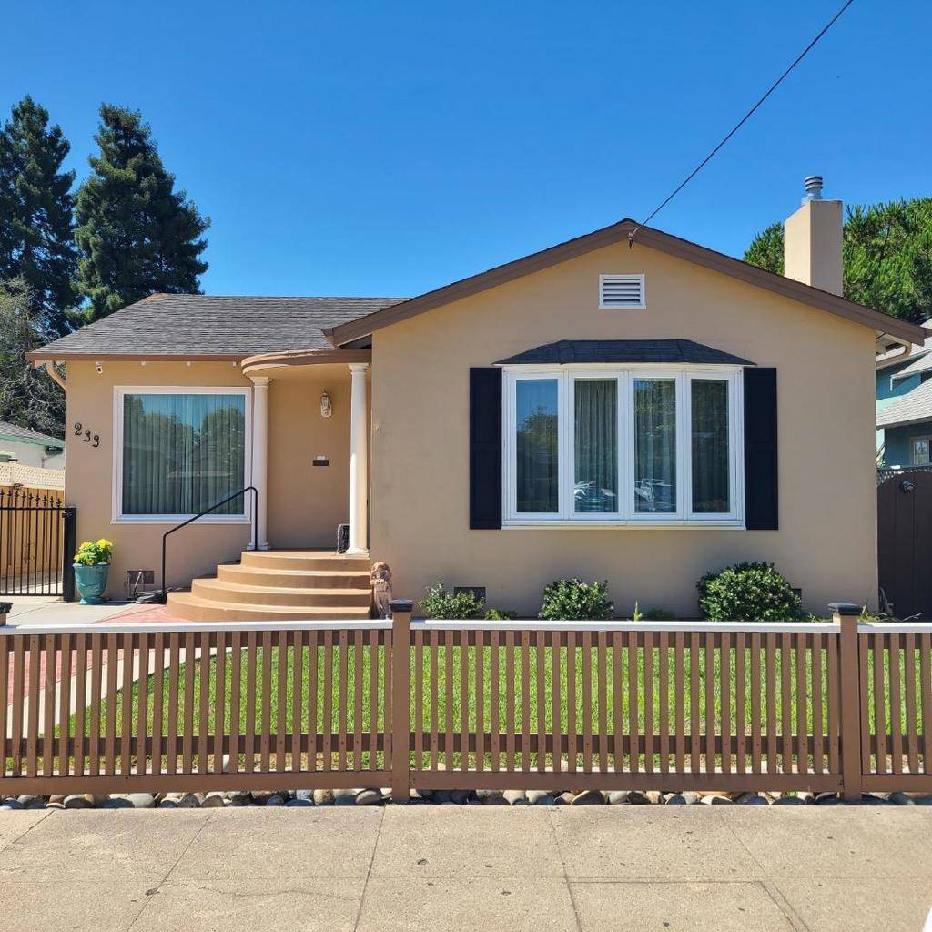 Santa Cruz, CA 95060,233 Rigg ST