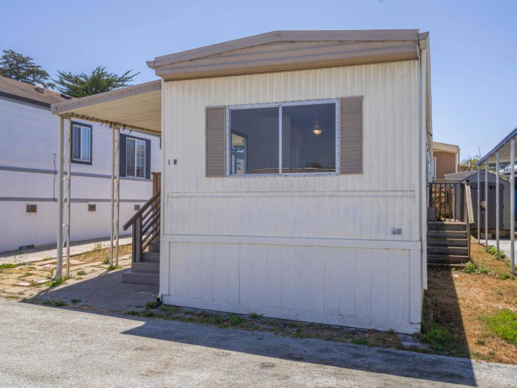 Marina, CA 93933,3128 Crescent AVE
