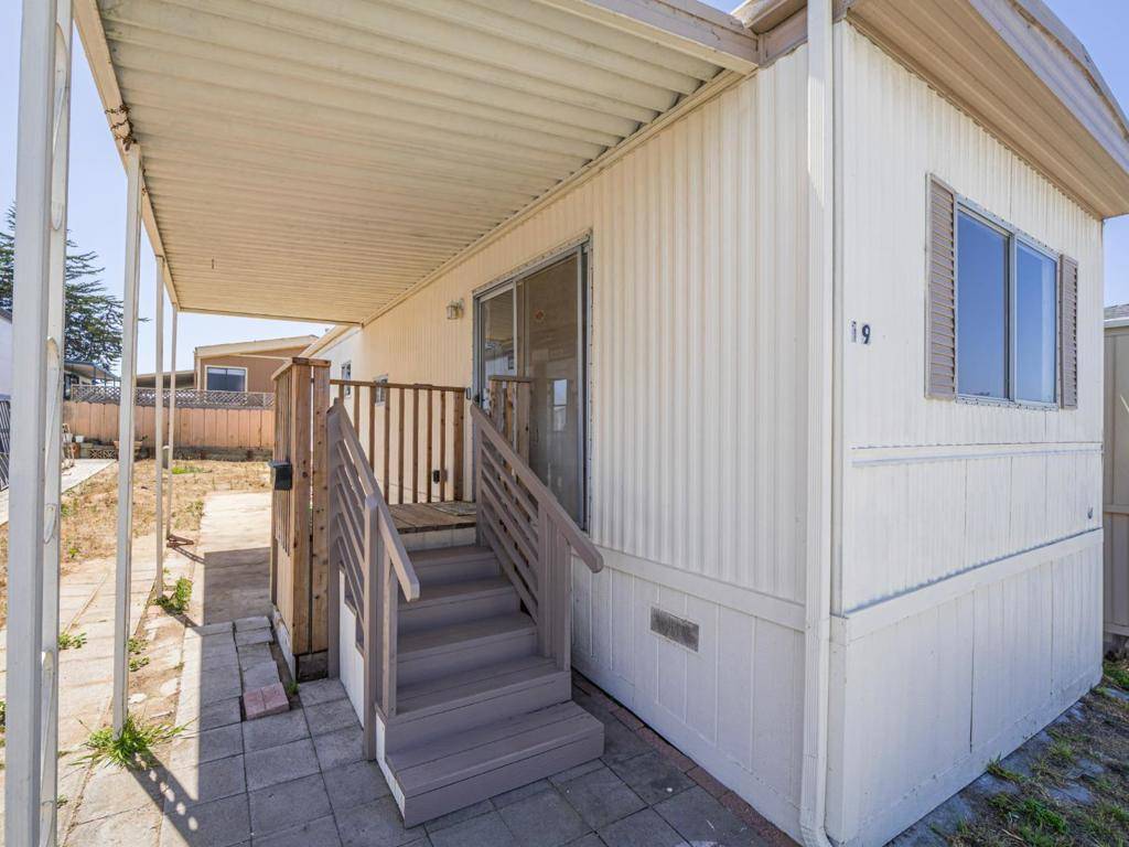 Marina, CA 93933,3128 Crescent AVE