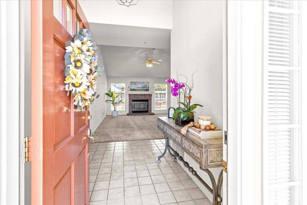 Salinas, CA 93906,329 Westminster DR